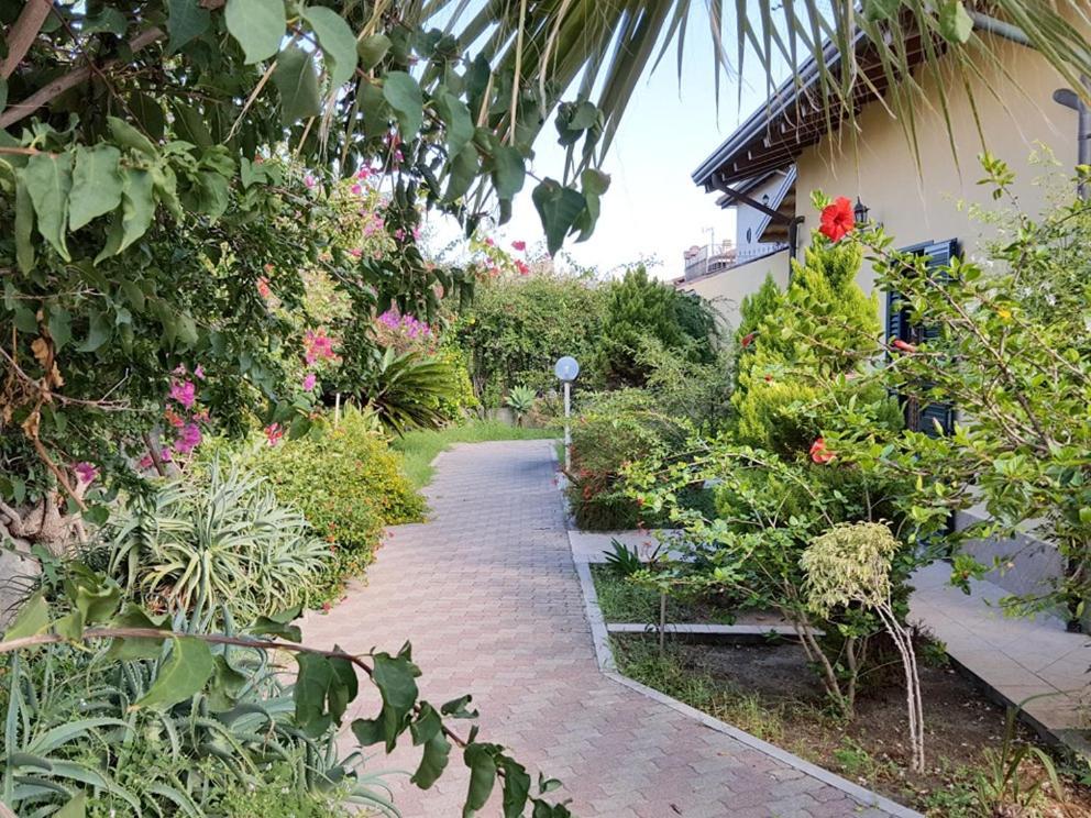 Villa Gabriella Patti Exterior photo